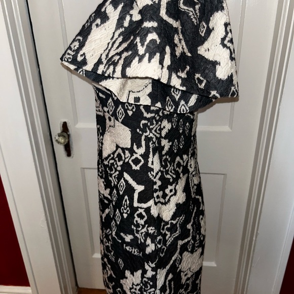 Womens Elegant Black and Cream Patterned Dress NWT size 6 - Picture 8 of 11